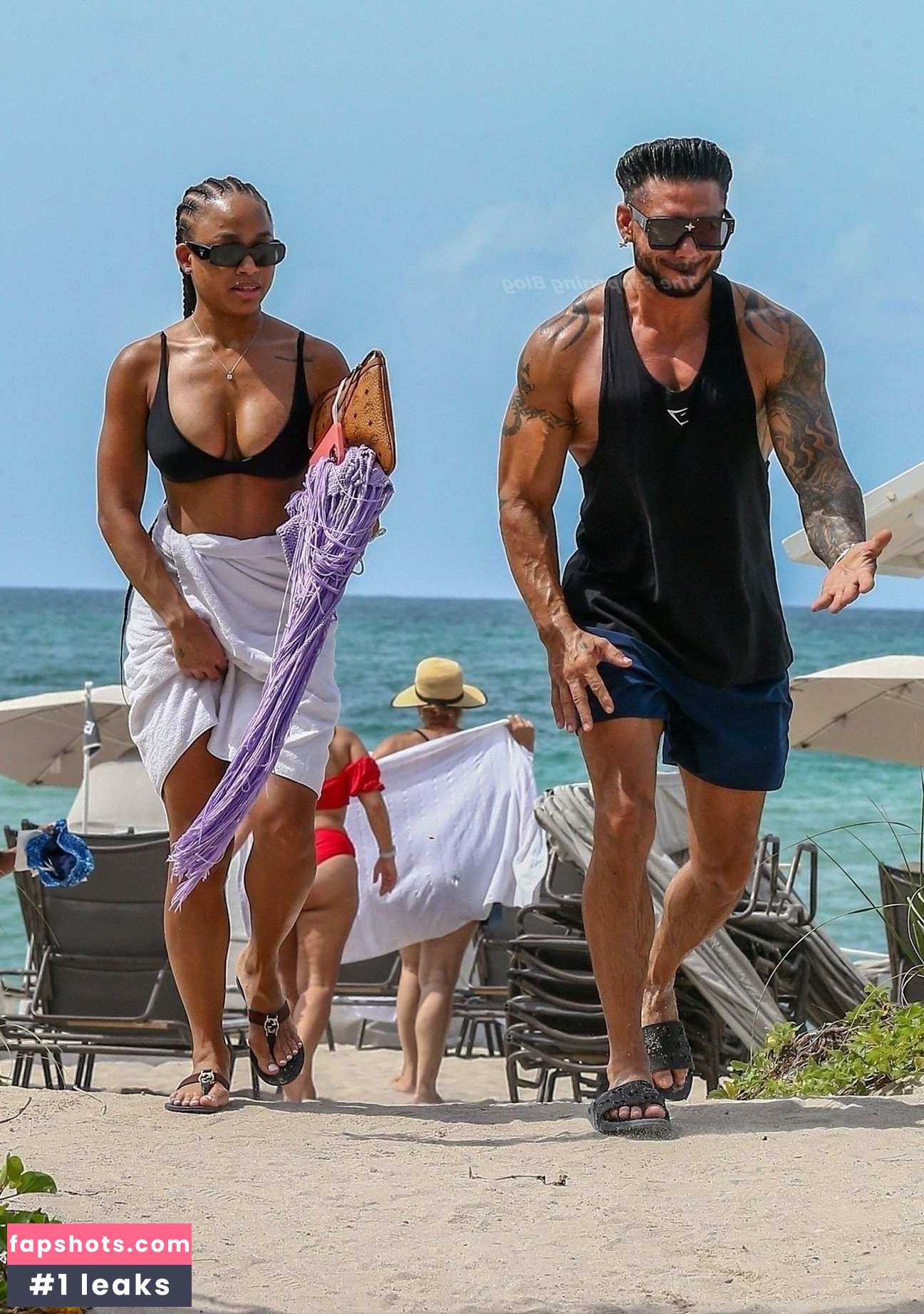 Nikki Hall gallery photo #27