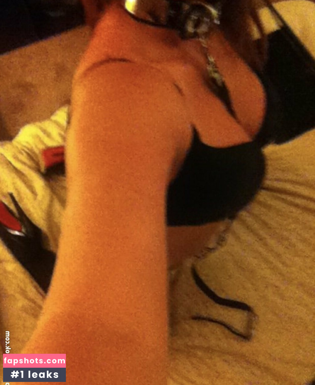 Nikki Irish gallery photo #18