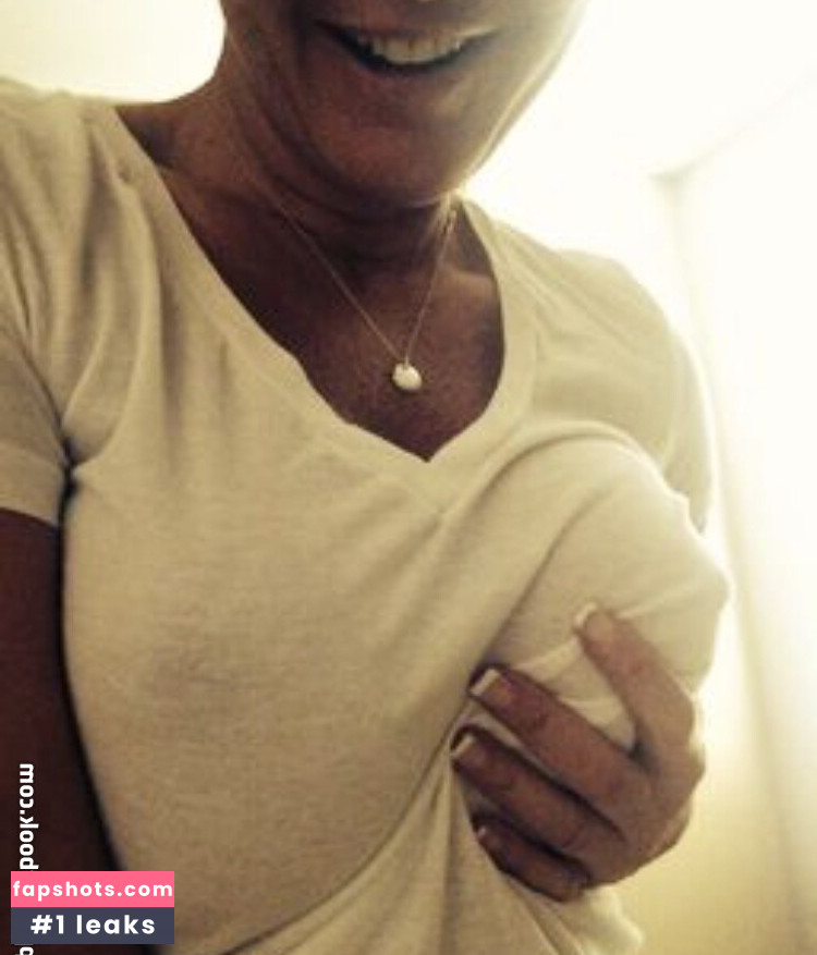 Nikki Irish gallery photo #24