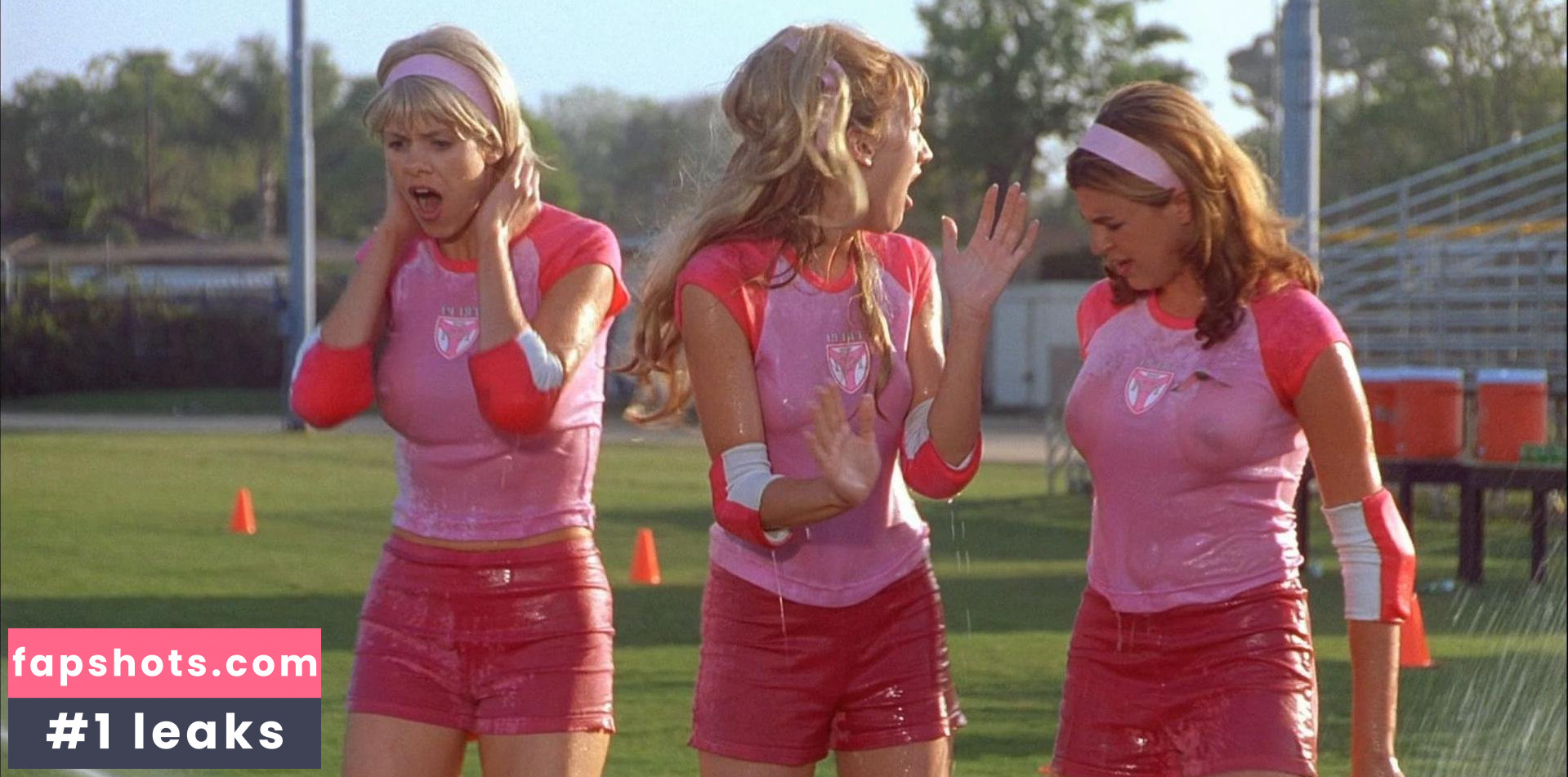 Nikki Martin gallery photo #3