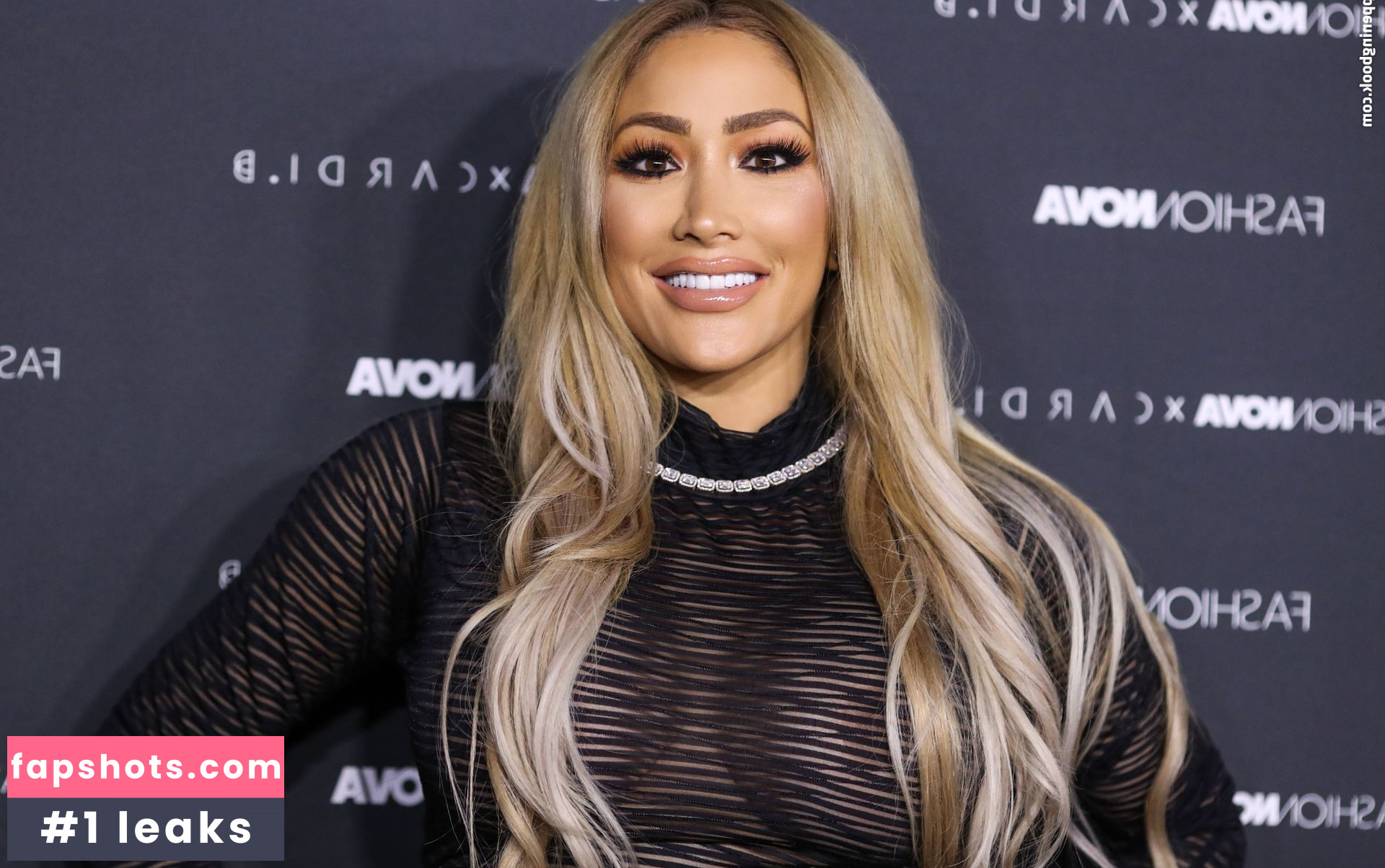 Nikki Mudarris gallery photo #3