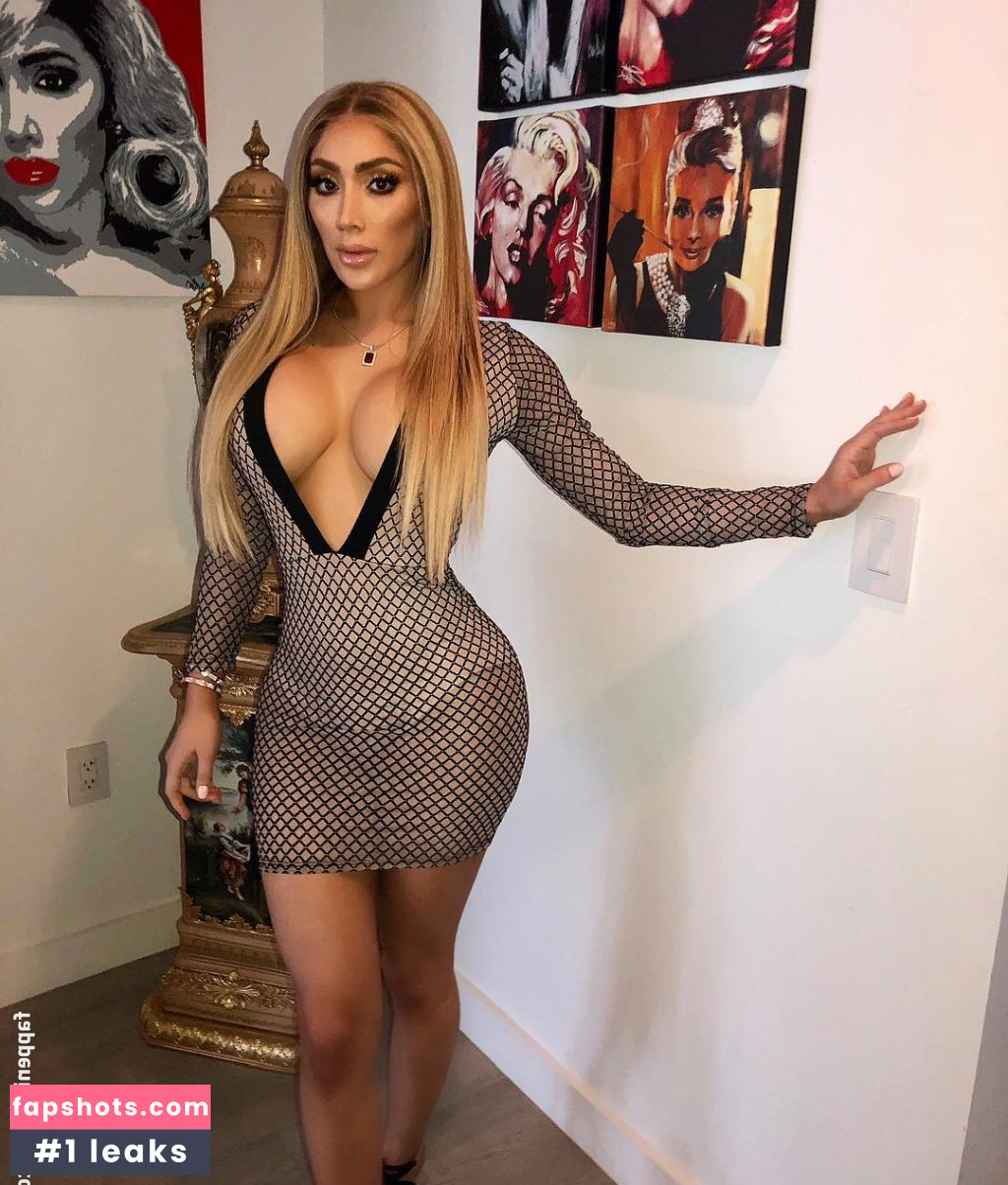 Nikki Mudarris gallery photo #37