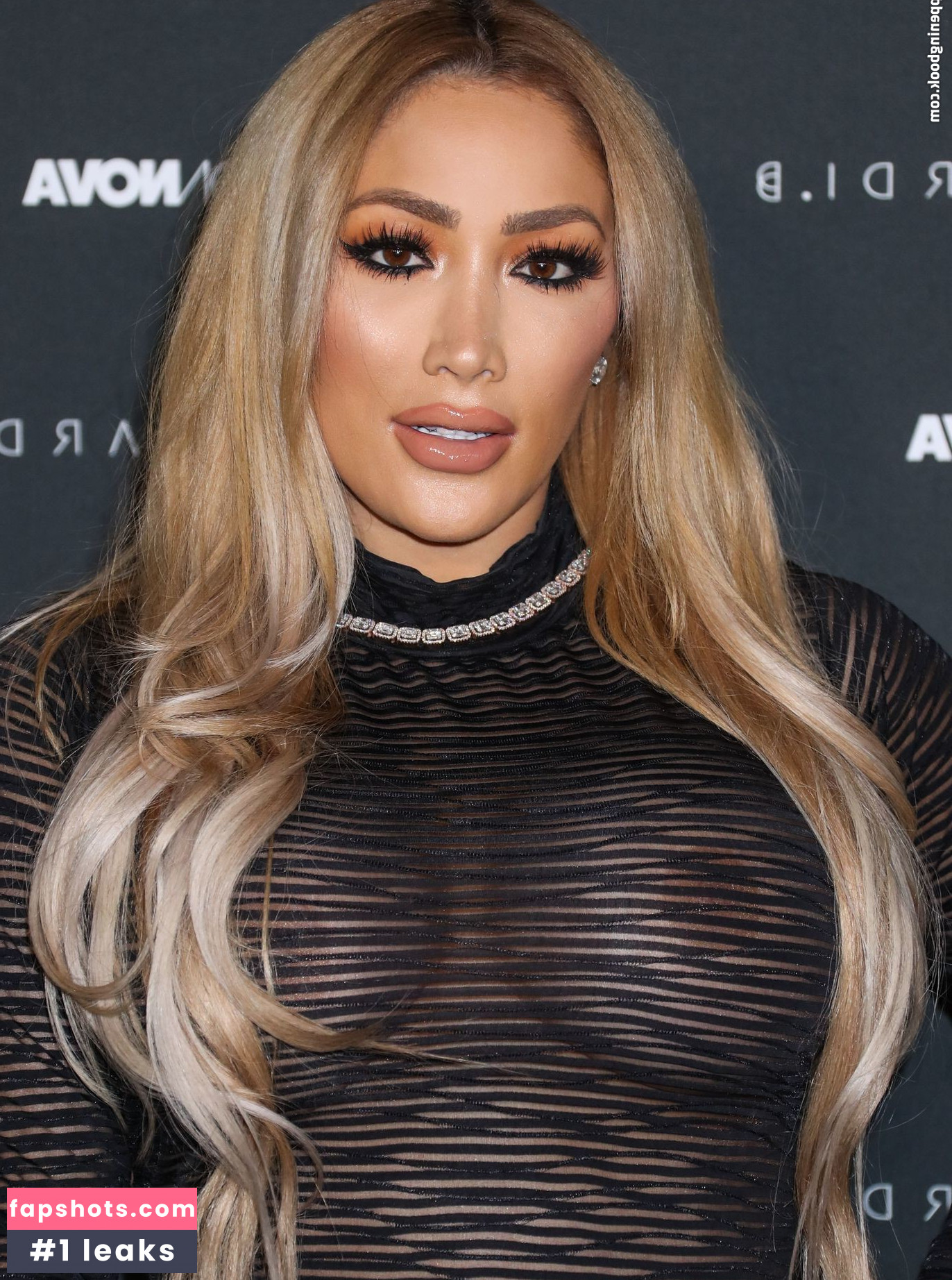 Nikki Mudarris gallery photo #9