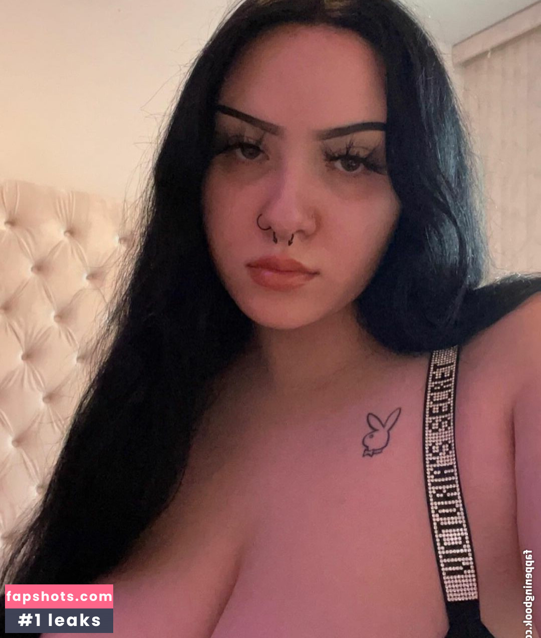 Nikki gallery photo #12