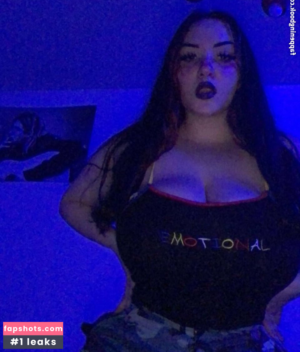 Nikki gallery photo #13