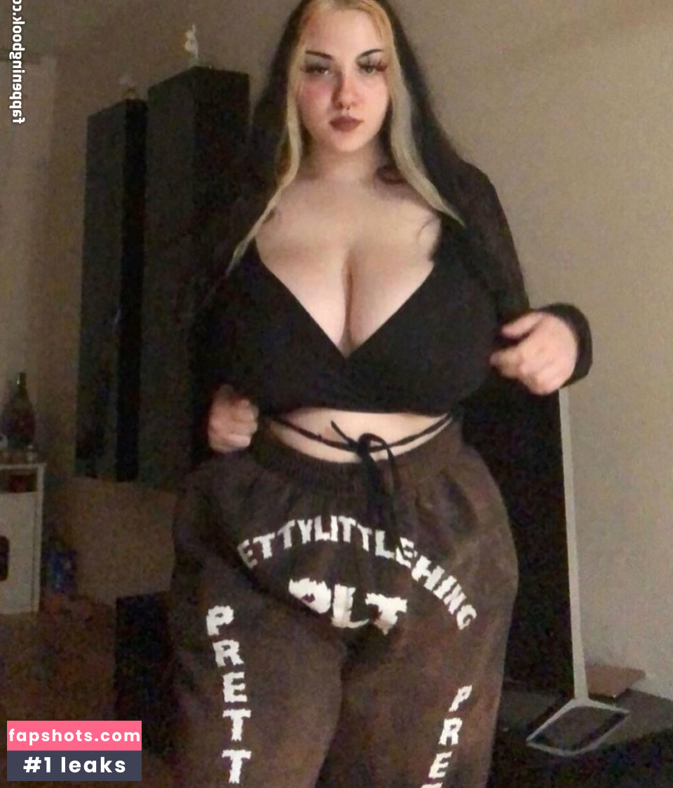 Nikki gallery photo #14