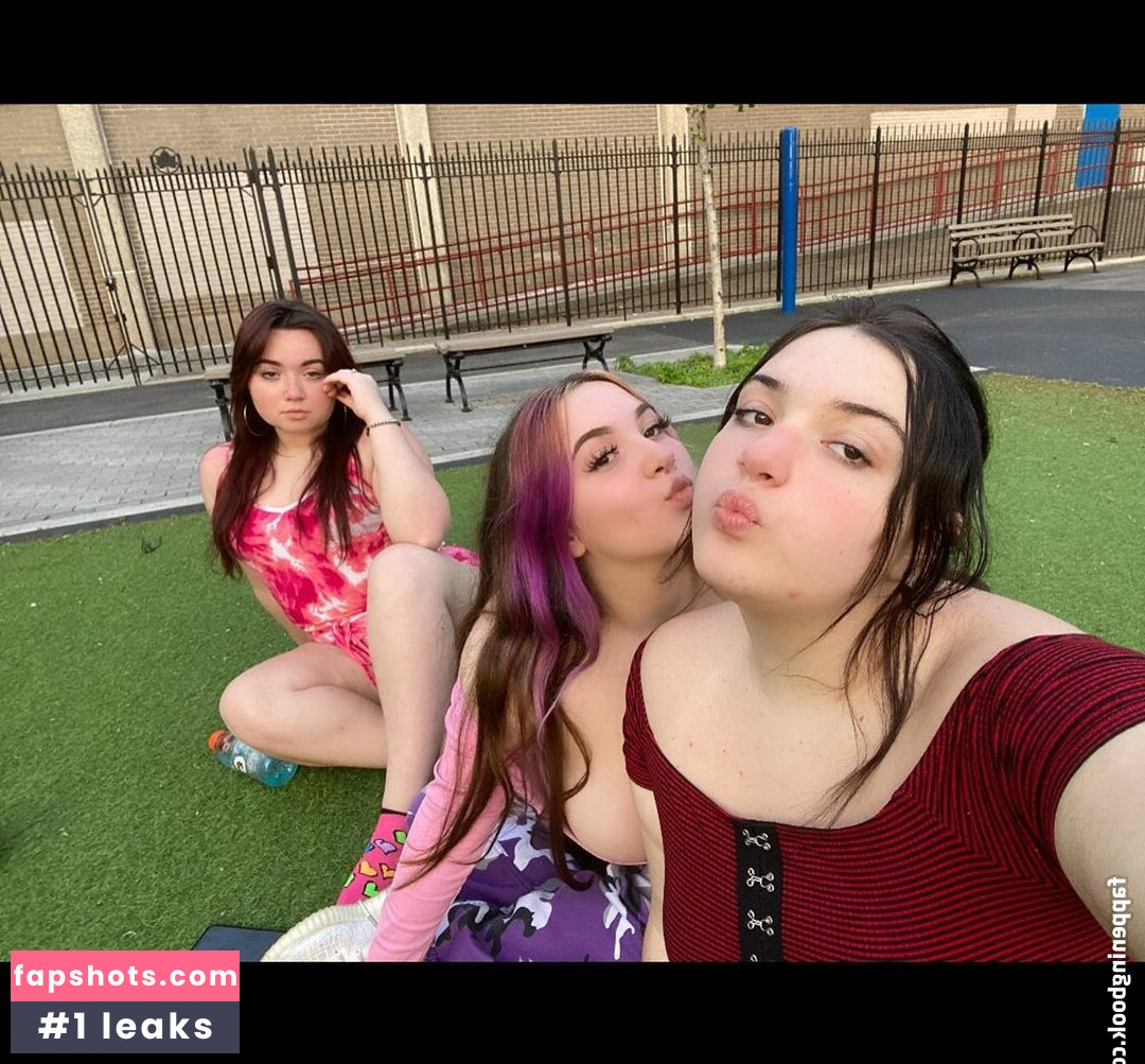 Nikki gallery photo #17