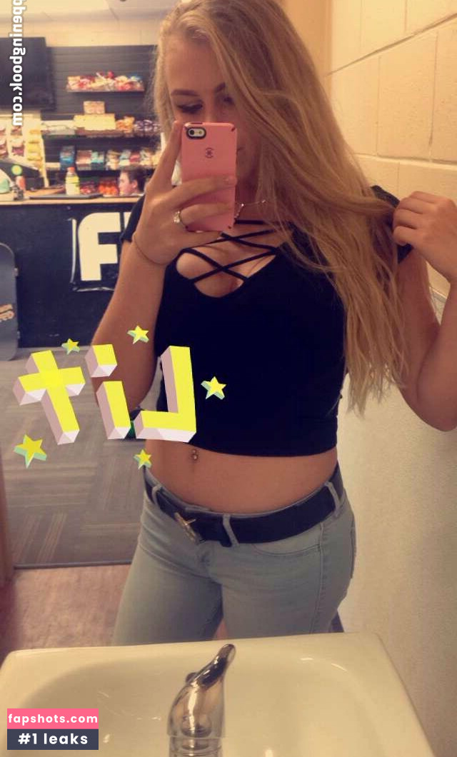 Nikki gallery photo #28