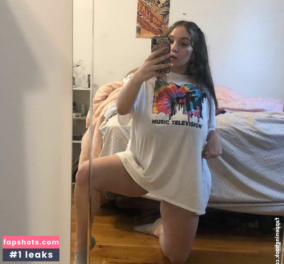 Nikki gallery photo #7