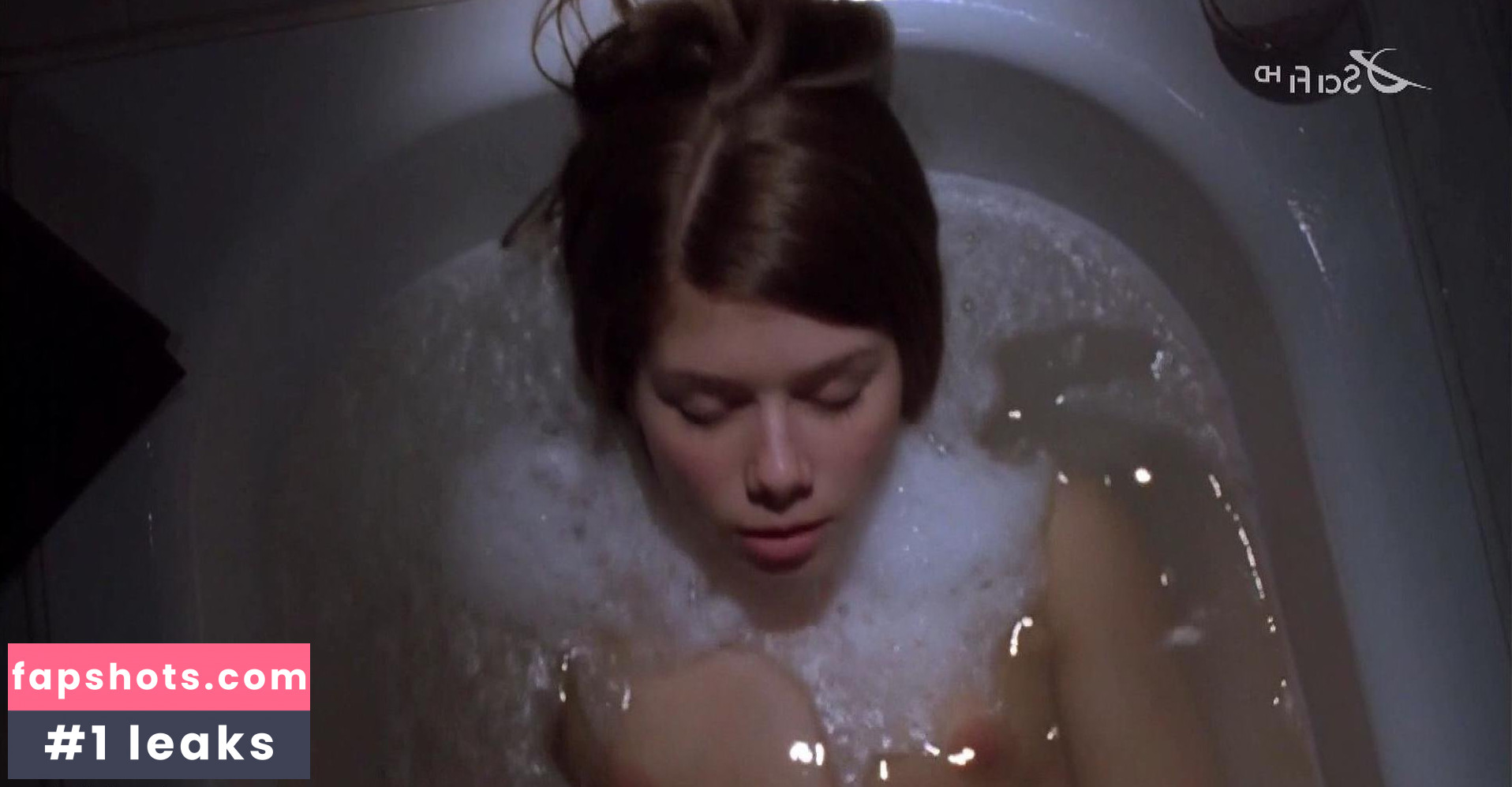 Nikki Sanderson gallery photo #18