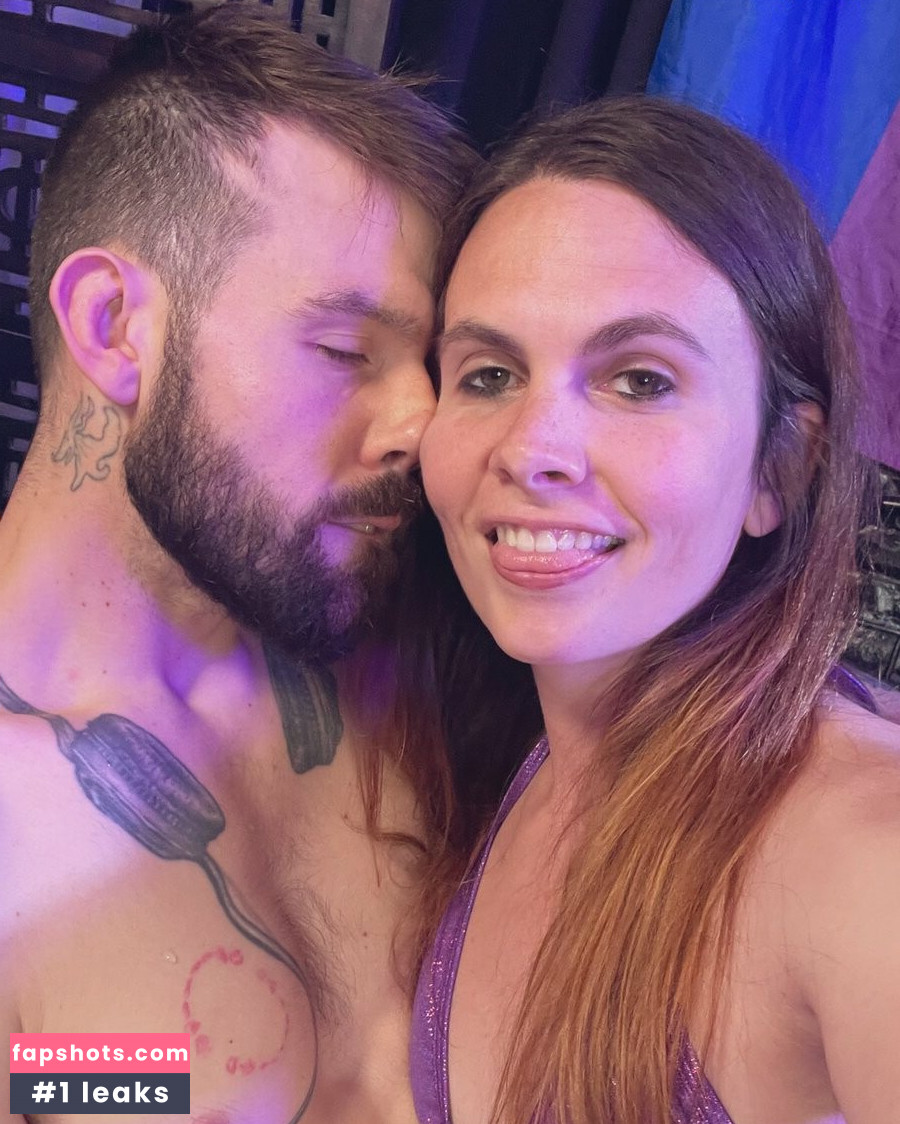 Nikki Sapphire gallery photo #21