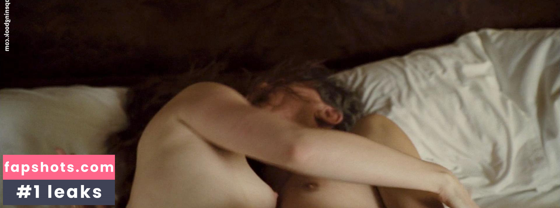 Nikki Shiels gallery photo #15