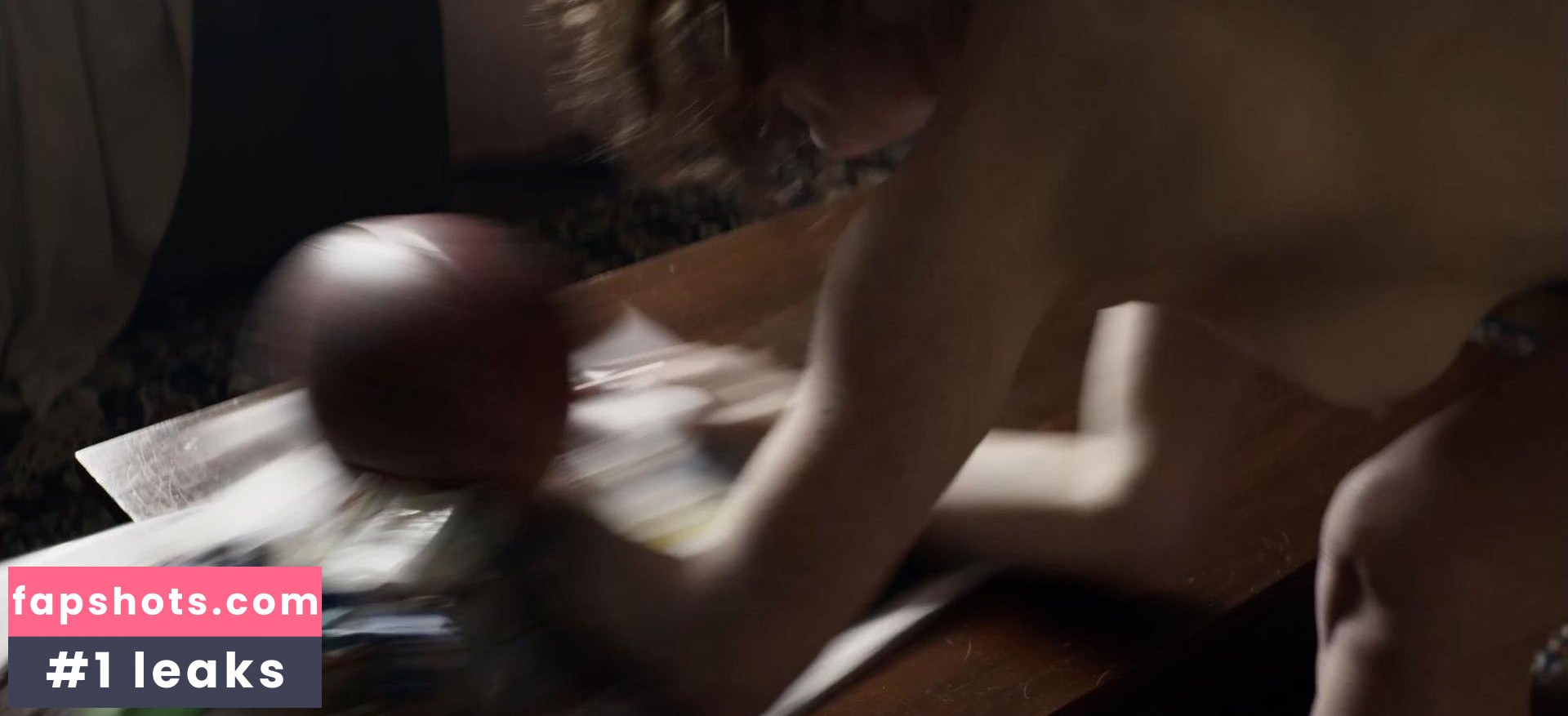 Nikki Shiels gallery photo #25