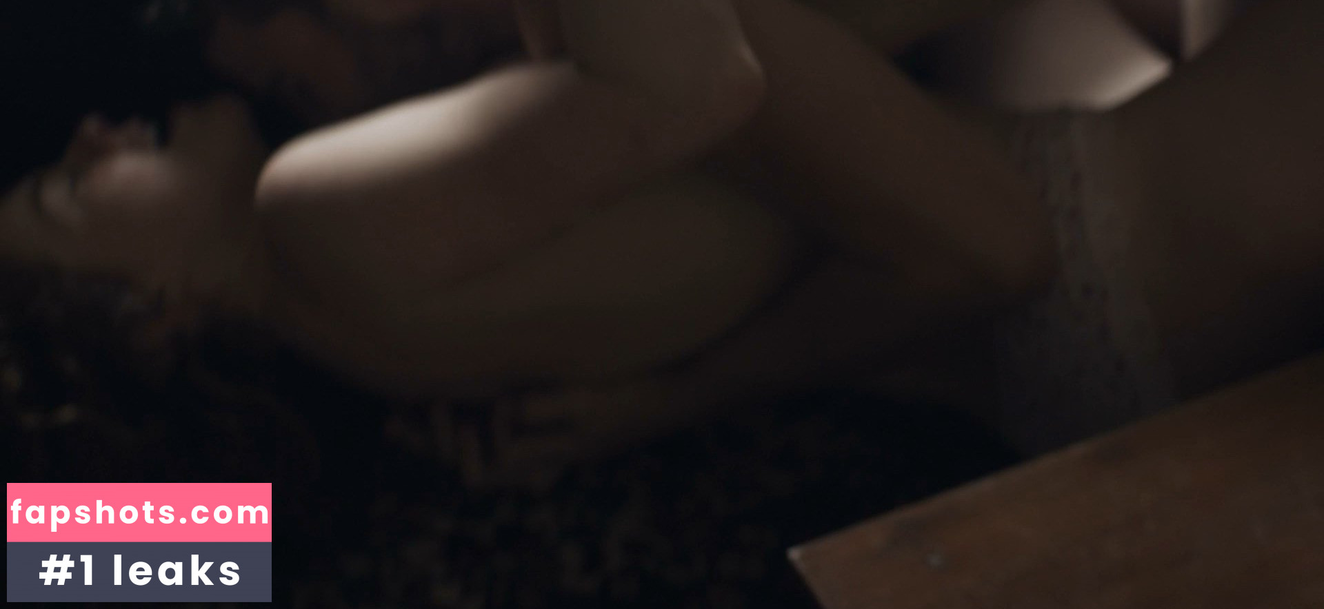 Nikki Shiels gallery photo #4