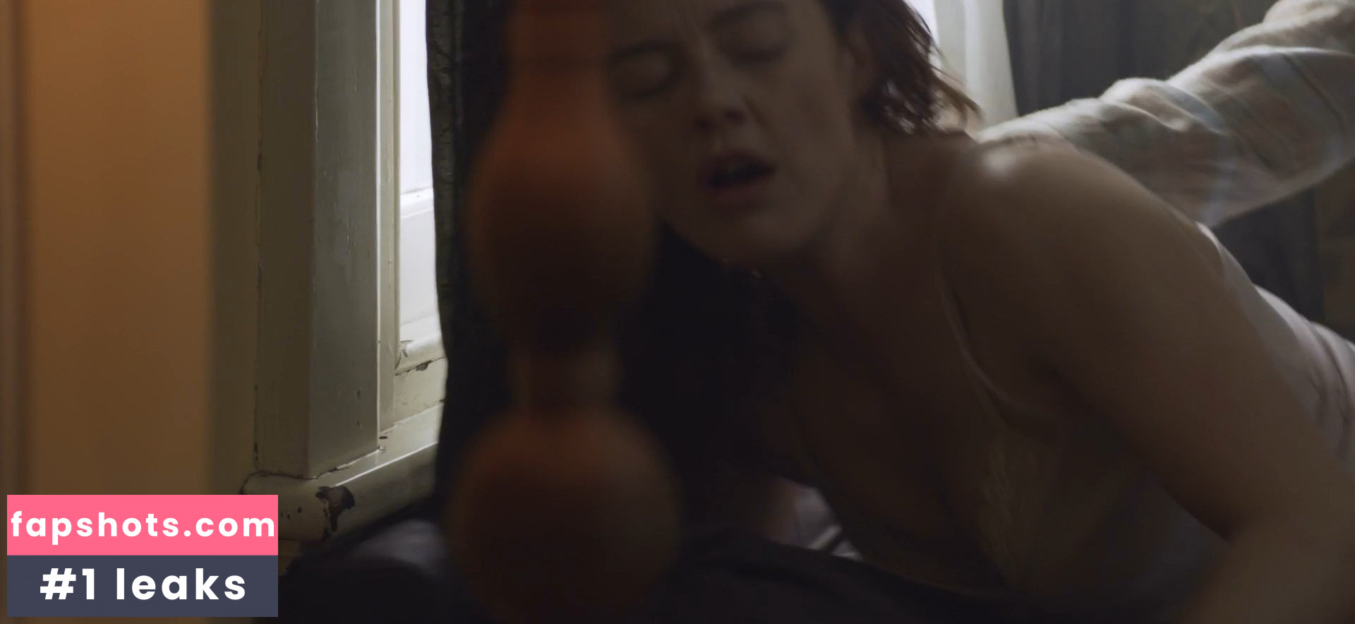 Nikki Shiels gallery photo #5