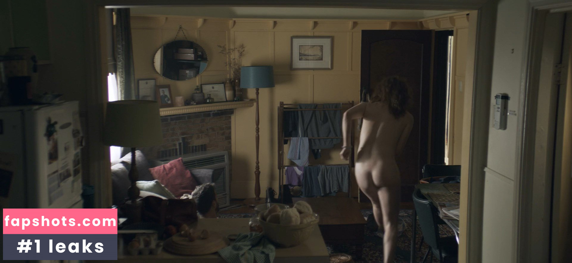 Nikki Shiels nude babe gallery