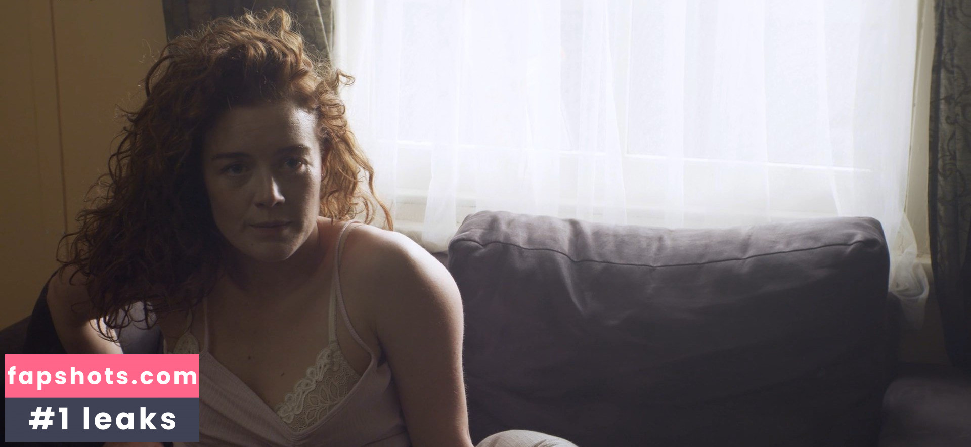 Nikki Shiels gallery photo #9