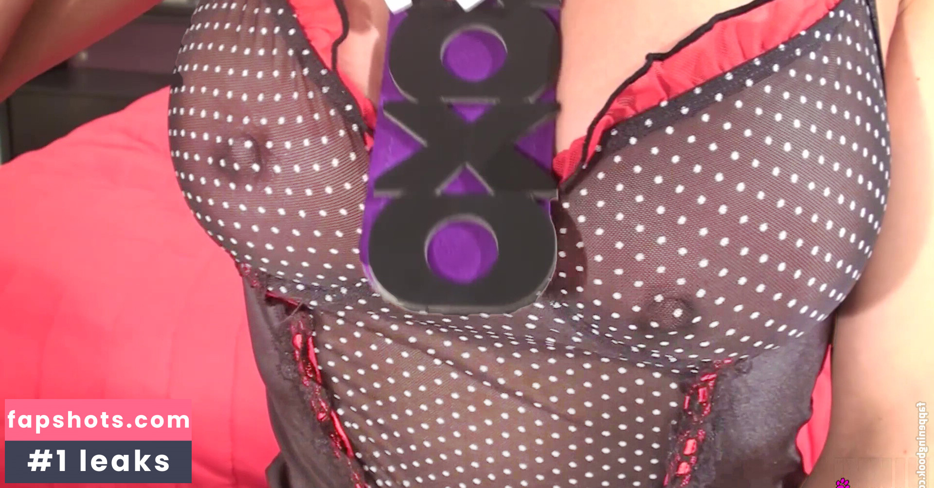 Nikki Sims gallery photo #113