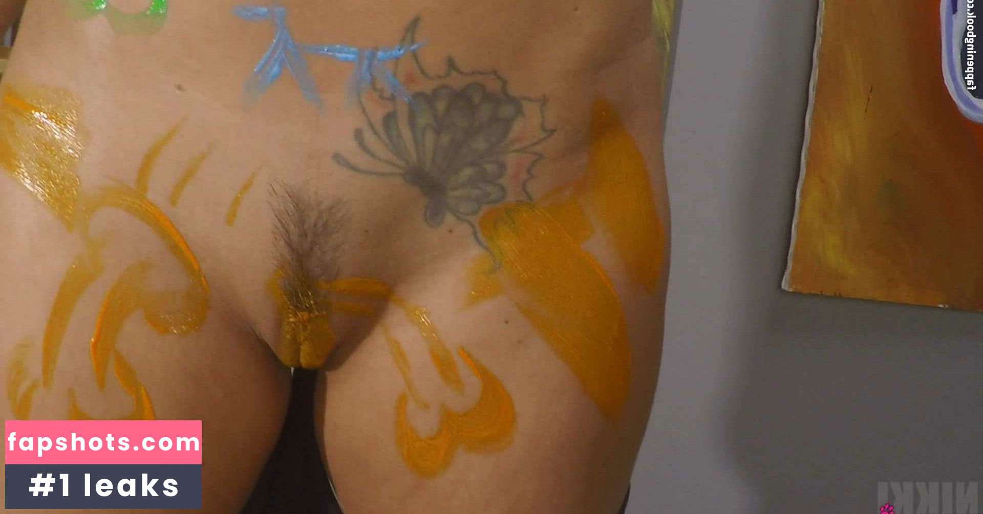 Nikki Sims gallery photo #15