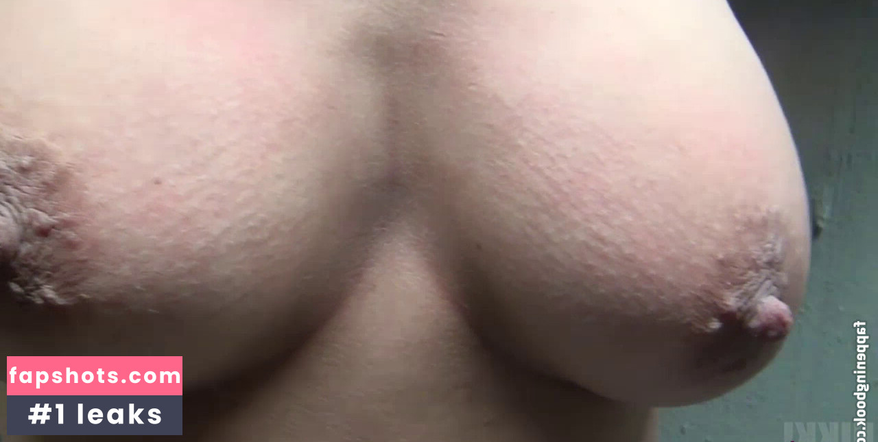 Nikki Sims gallery photo #16