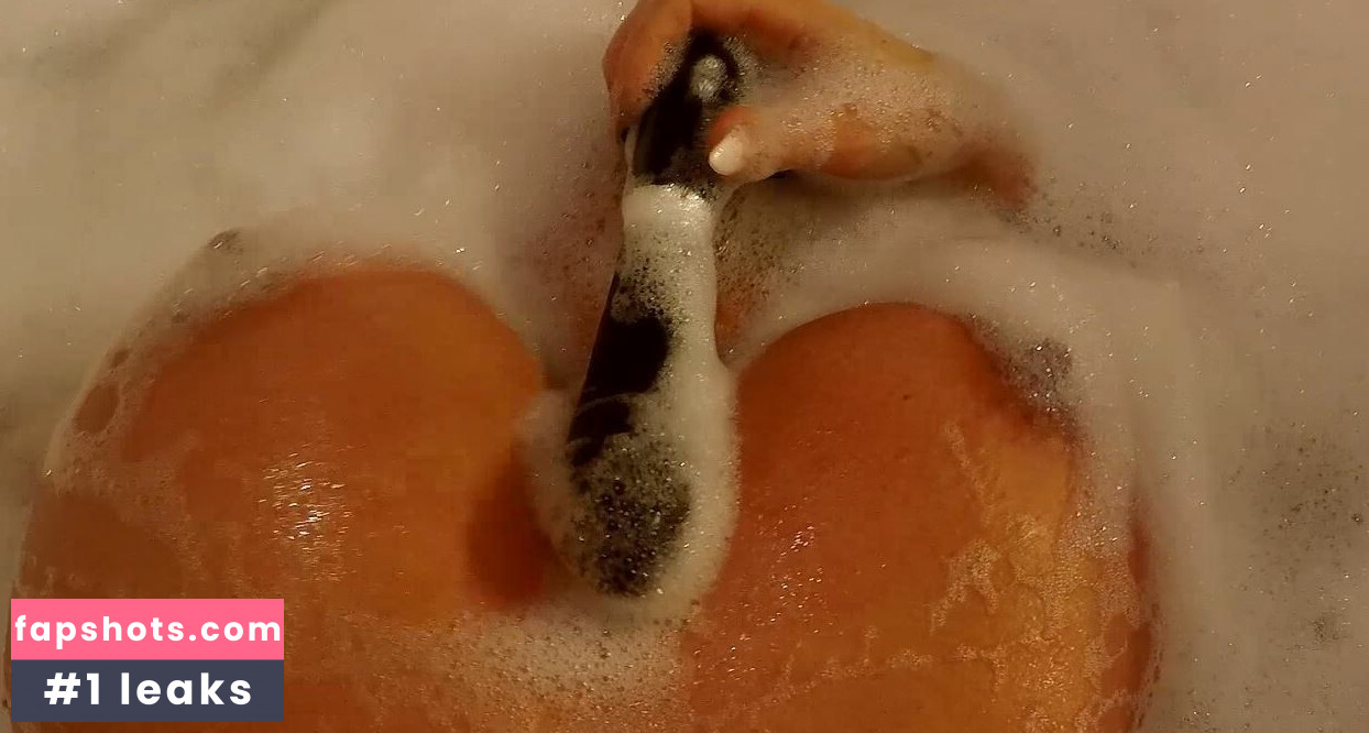 Nikki Sims gallery photo #187