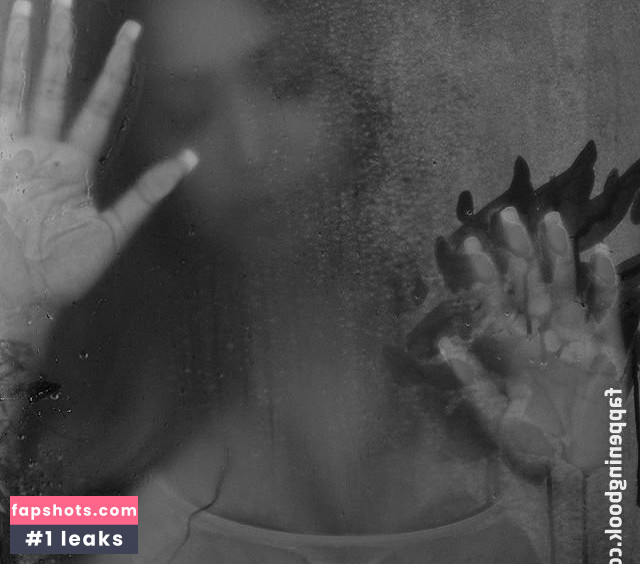 Nikki Sotelo gallery photo #17