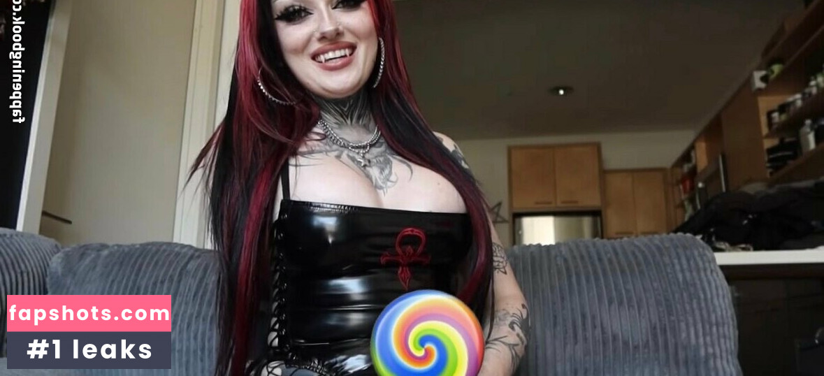 nikkibitezfree nude babe gallery