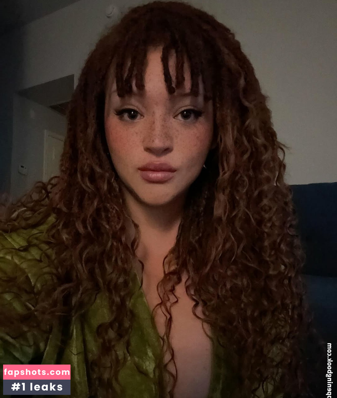 Nikkie Ginger gallery photo #6