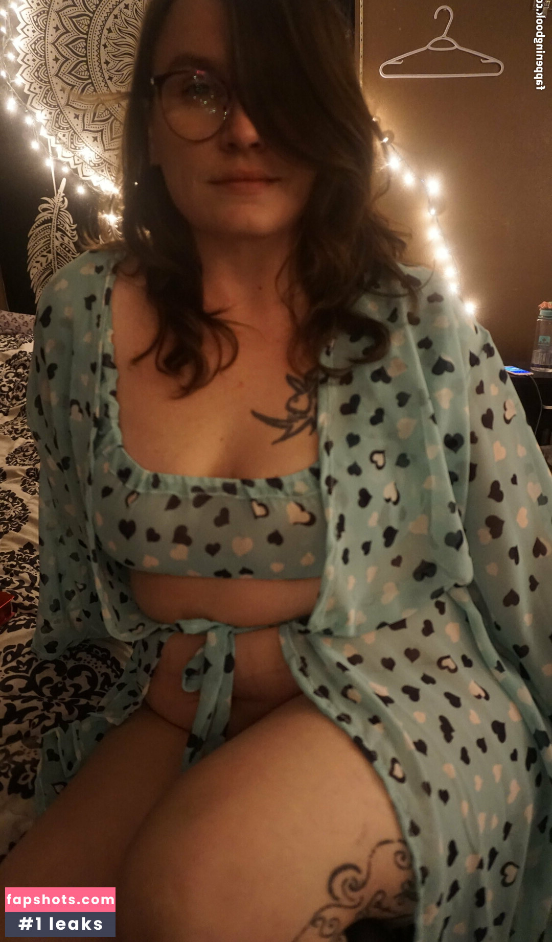 nikkihippy gallery photo #43