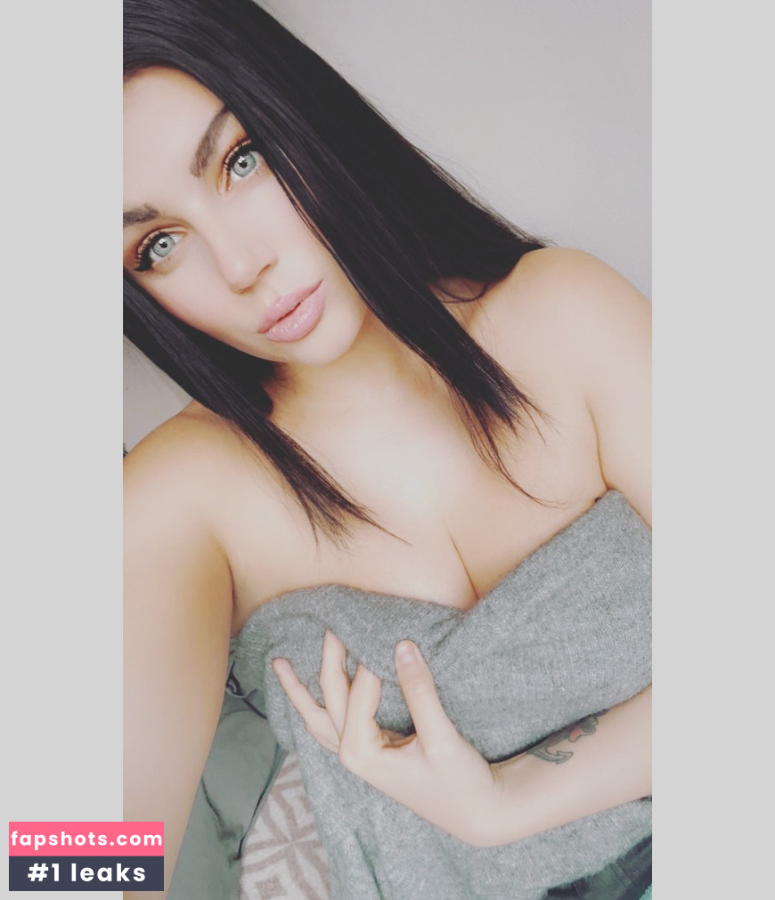 nikkiroarss Nude Leaks OnlyFans - Fapshots