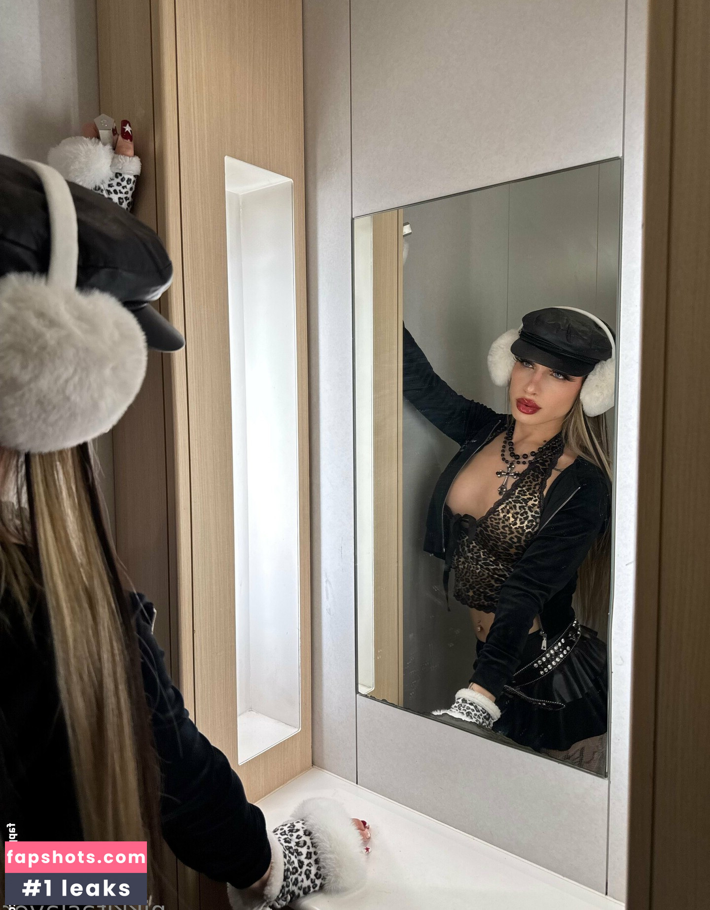 nikkitaslayer gallery photo #2