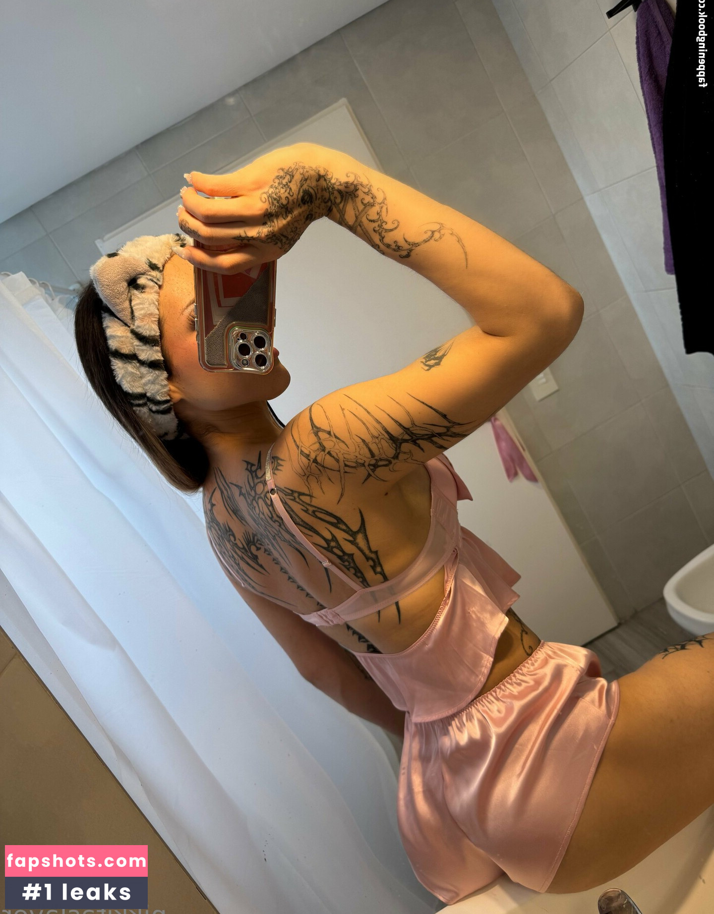 nikkitaslayer gallery photo #17