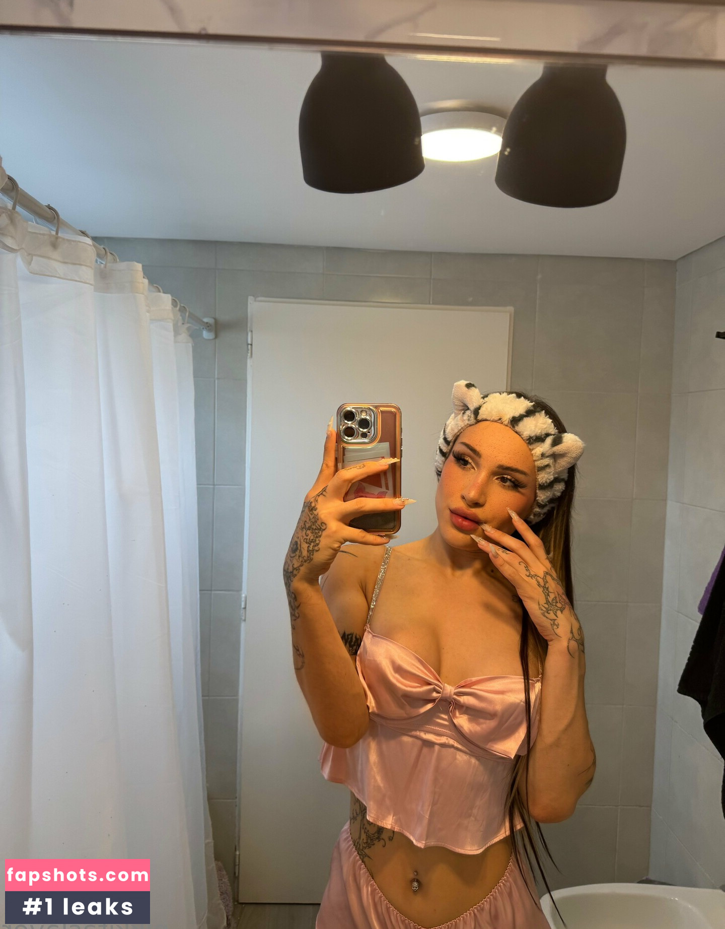 nikkitaslayer gallery photo #3