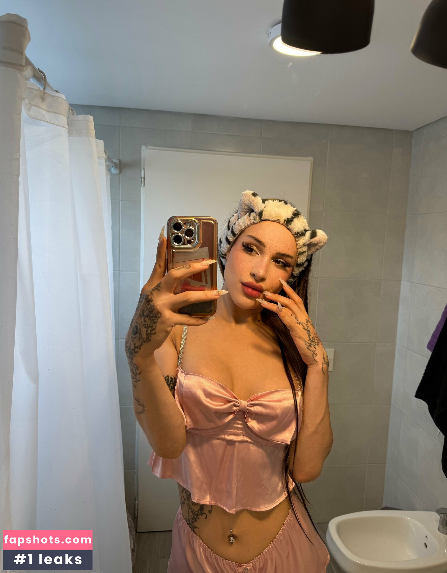 nikkitaslayer gallery photo #22