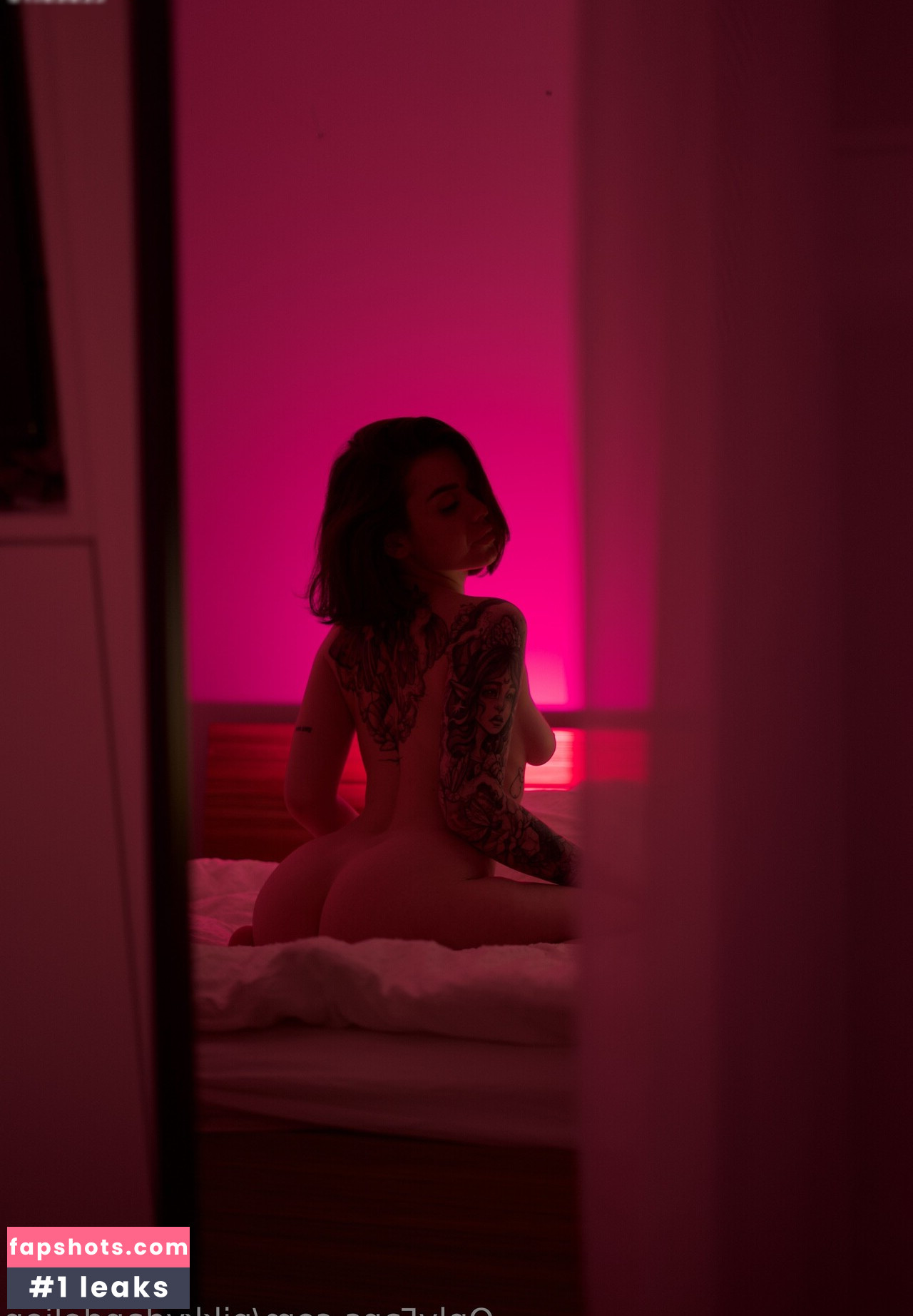 Nikky Dandelion gallery photo #29