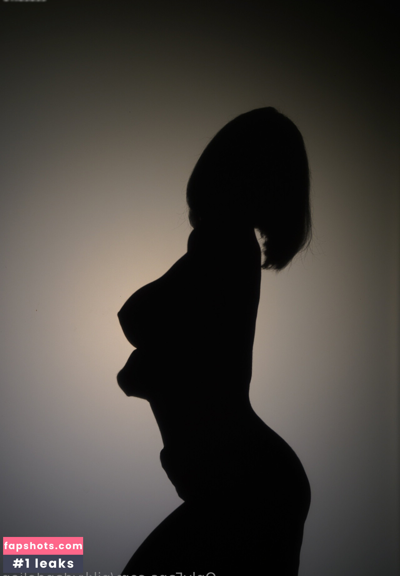 Nikky Dandelion gallery photo #4