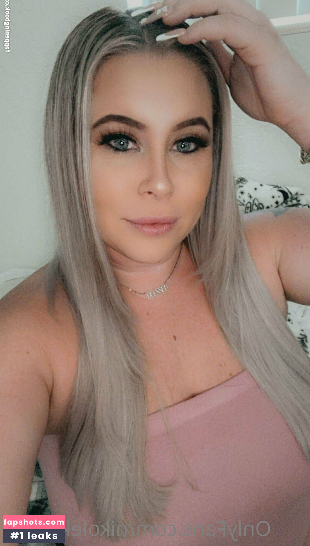 nikolekanexo gallery photo #16