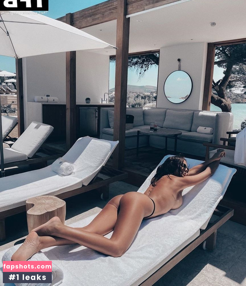 Nikoleta Lozanova gallery photo #12