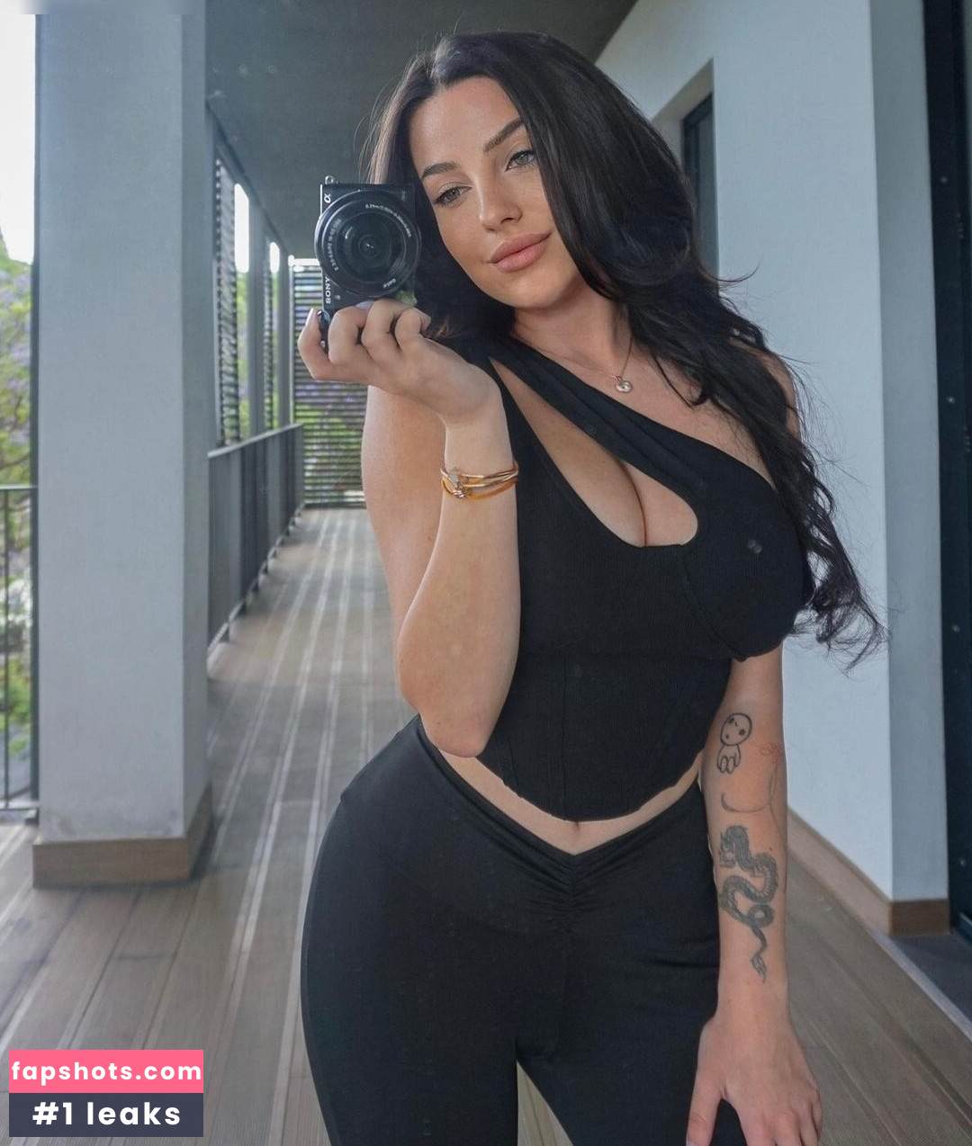 Nikoleta Milenova gallery photo #105