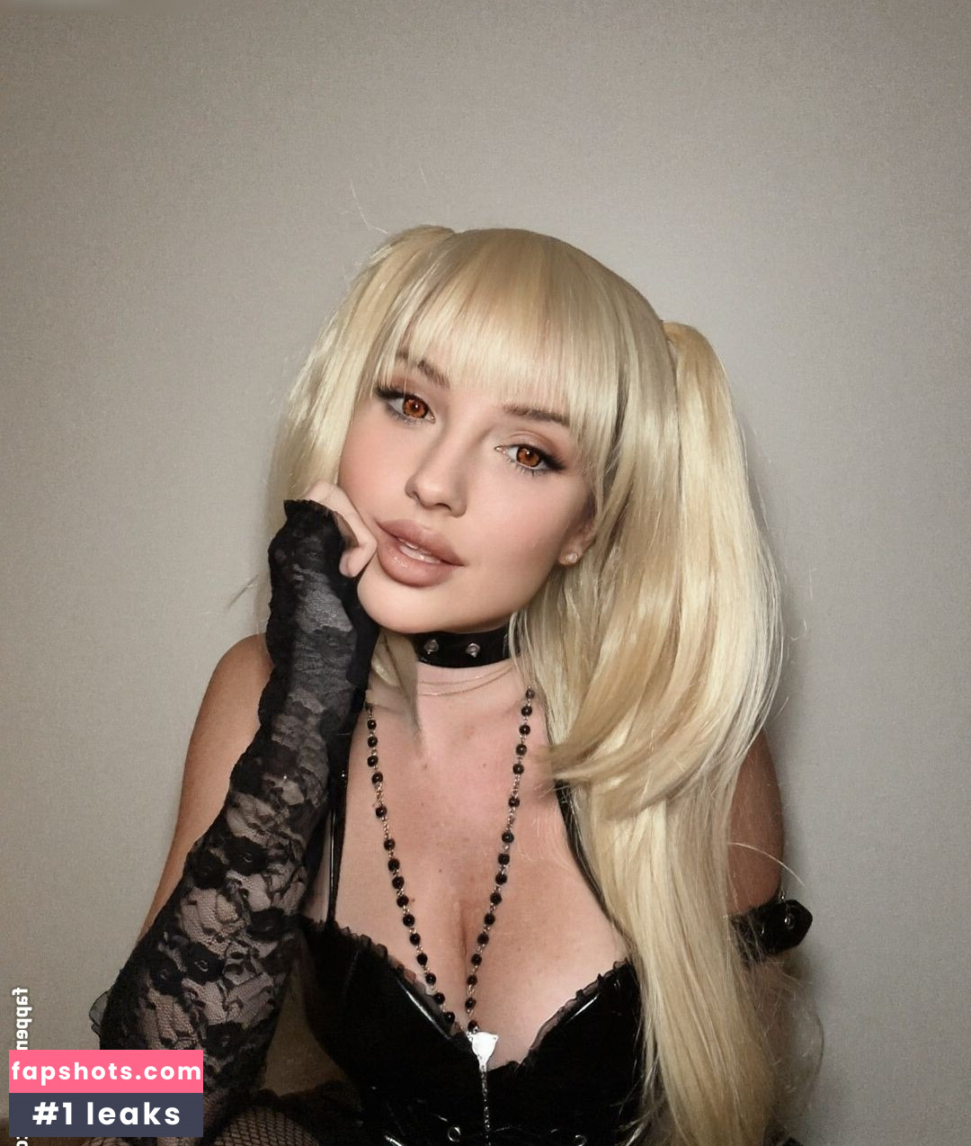 Nikoleta Milenova gallery photo #42