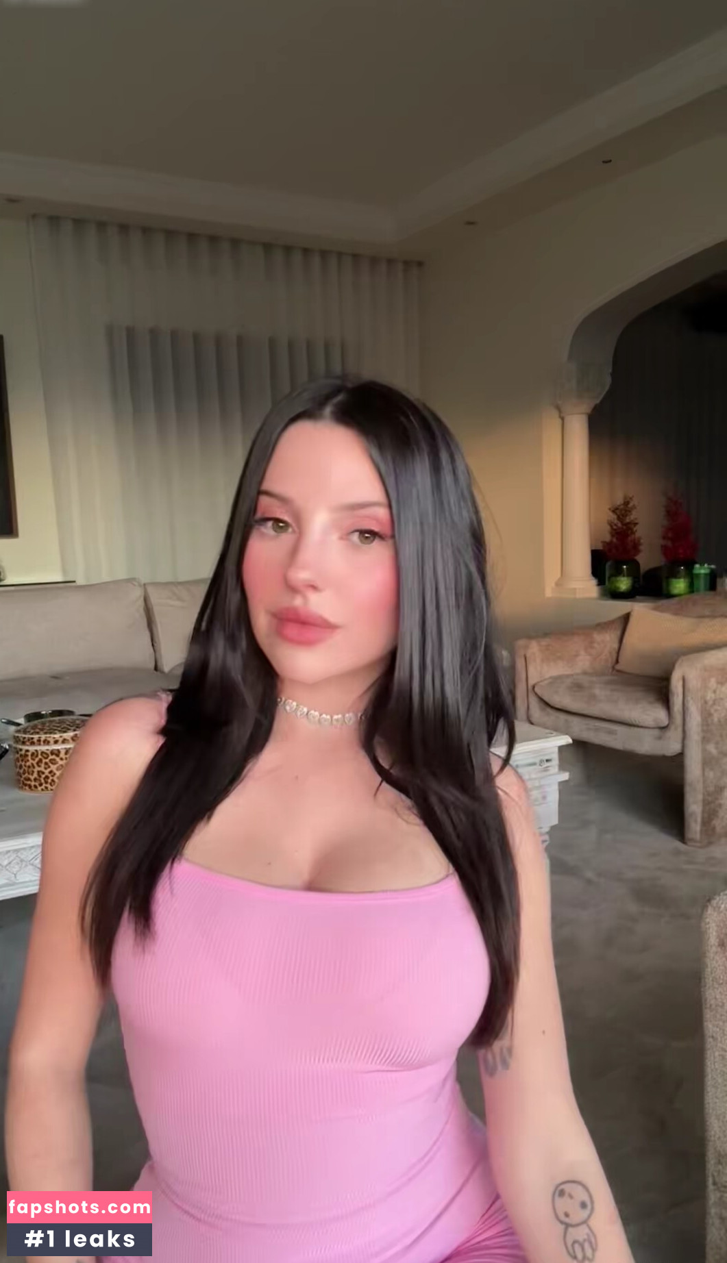 Nikoleta Milenova gallery photo #6