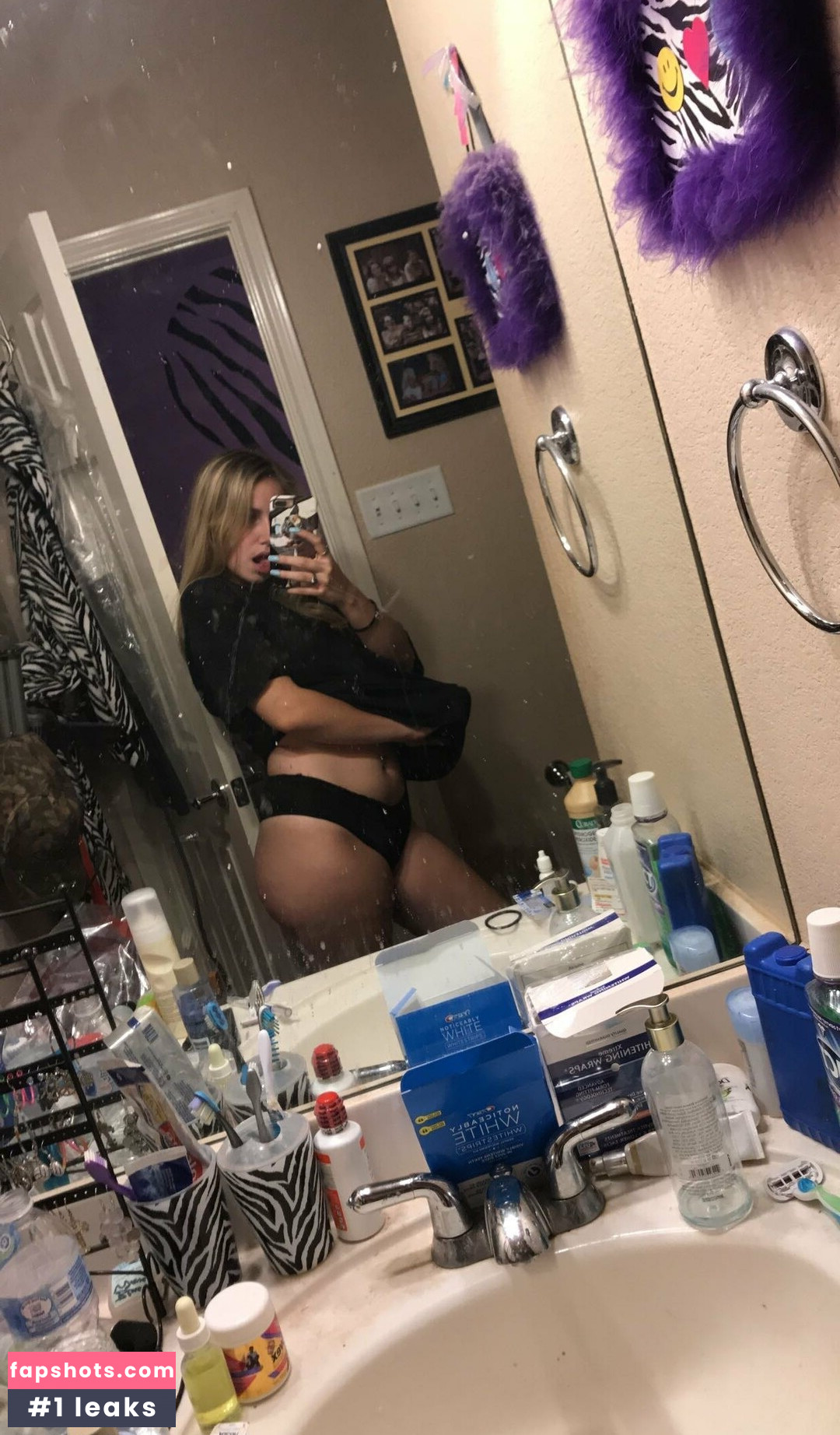 nikoletlarie Filtración Desnuda OnlyFans Foto #18 - Fapshots