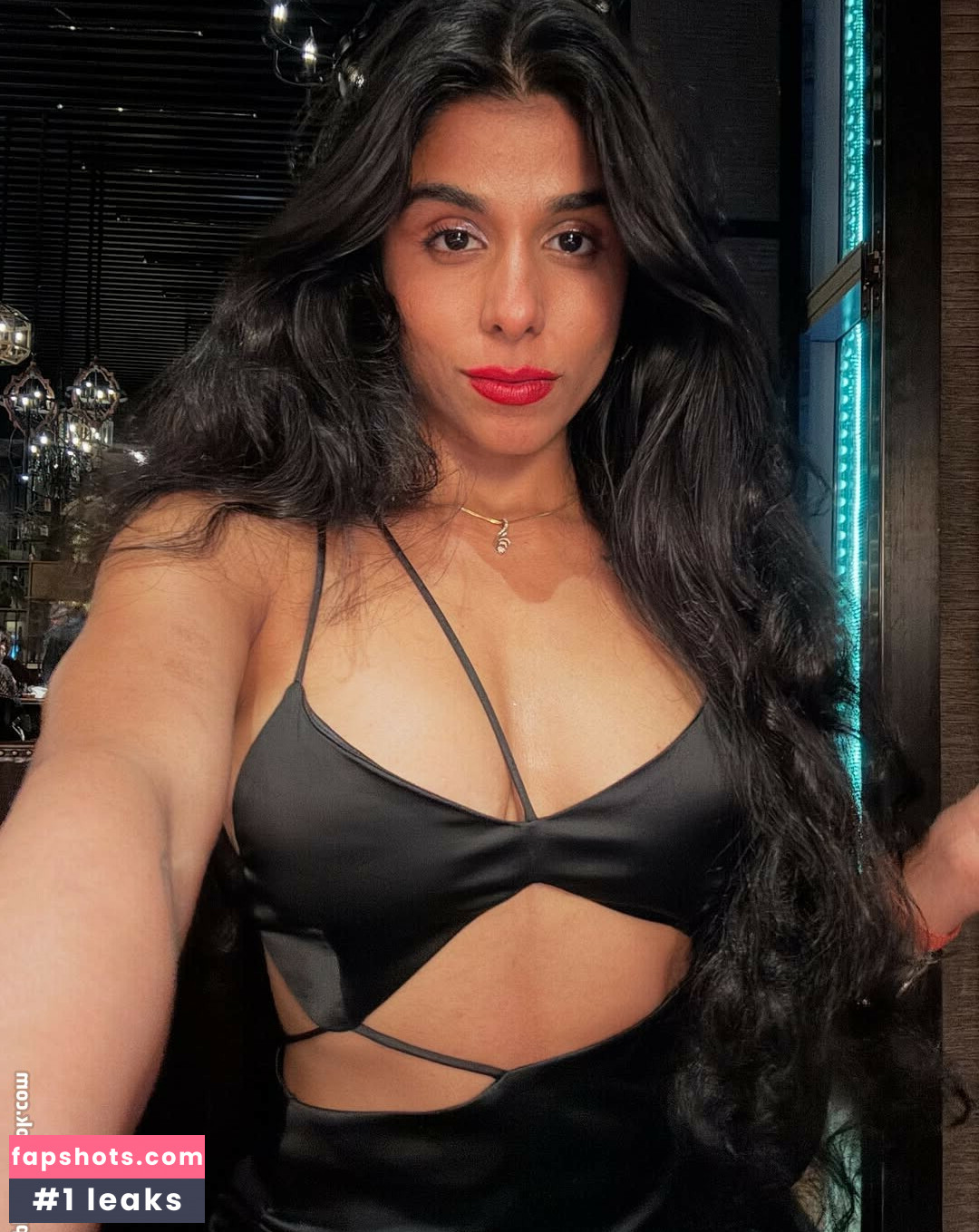 niktamshra gallery photo #2