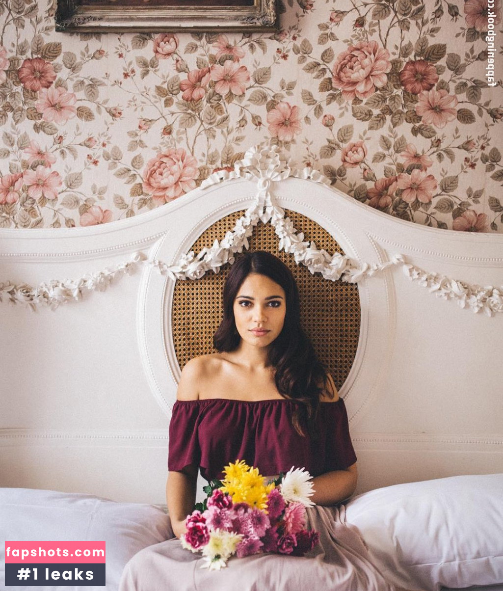 Nilam Farooq gallery photo #11