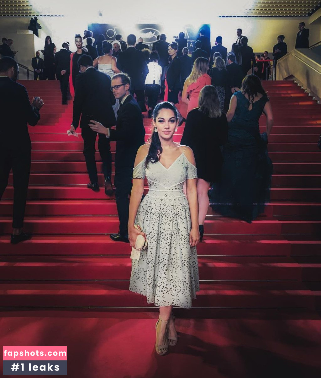 Nilam Farooq gallery photo #8