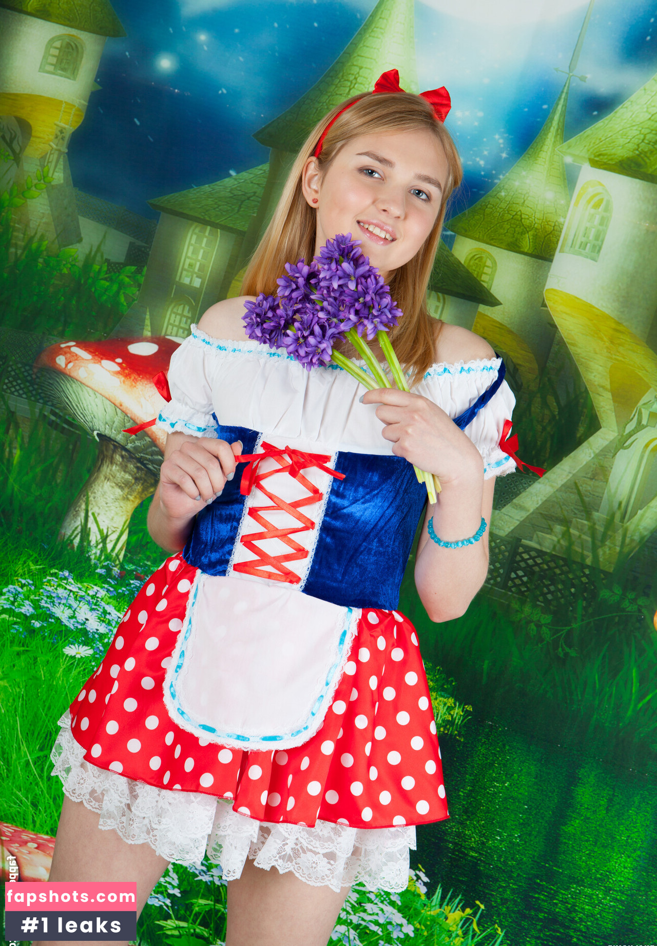 Nimfa gallery photo #25