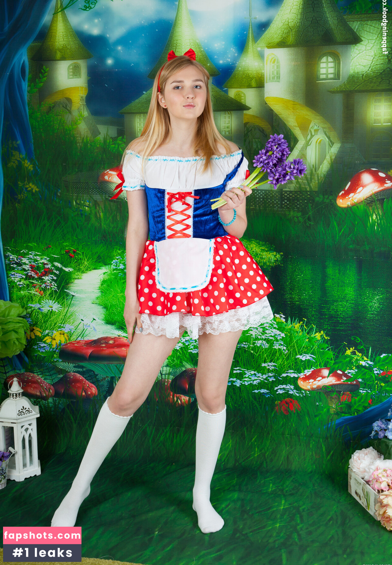 Nimfa gallery photo #41