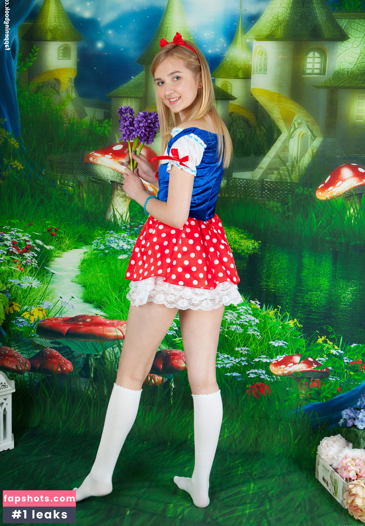 Nimfa gallery photo #10