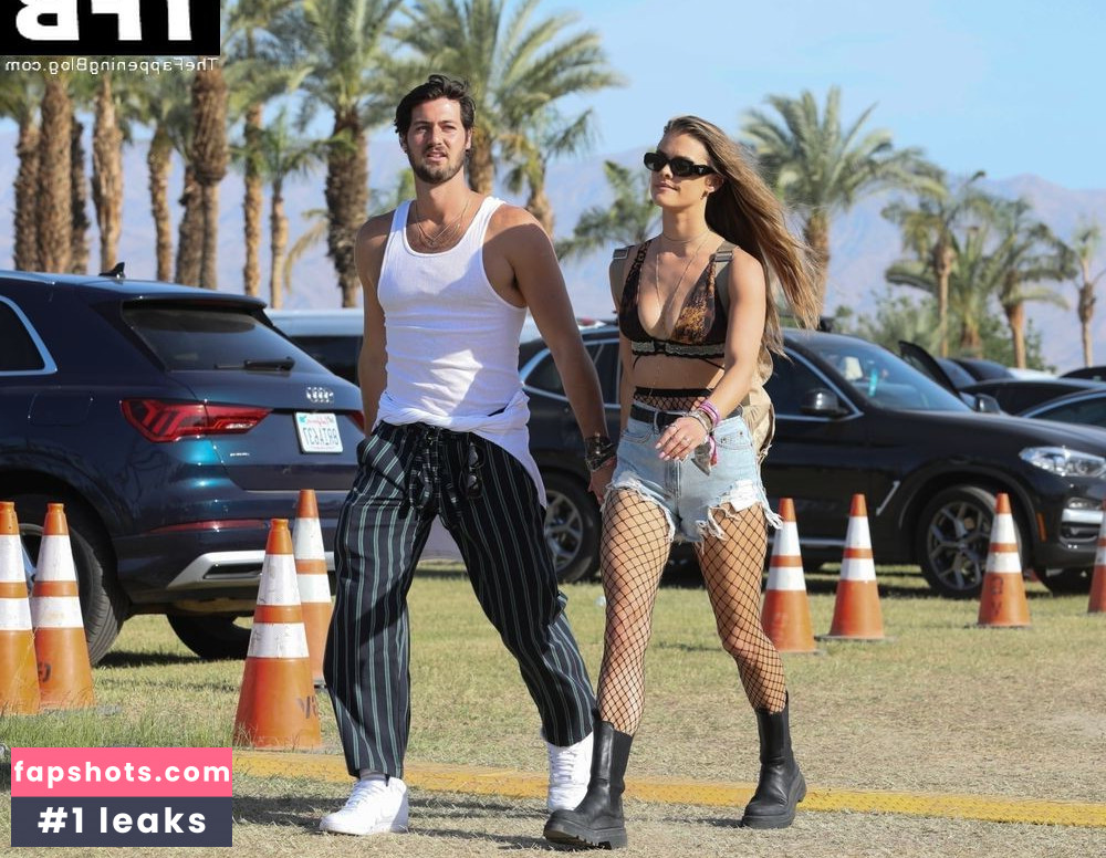 Nina Agdal gallery photo #1008