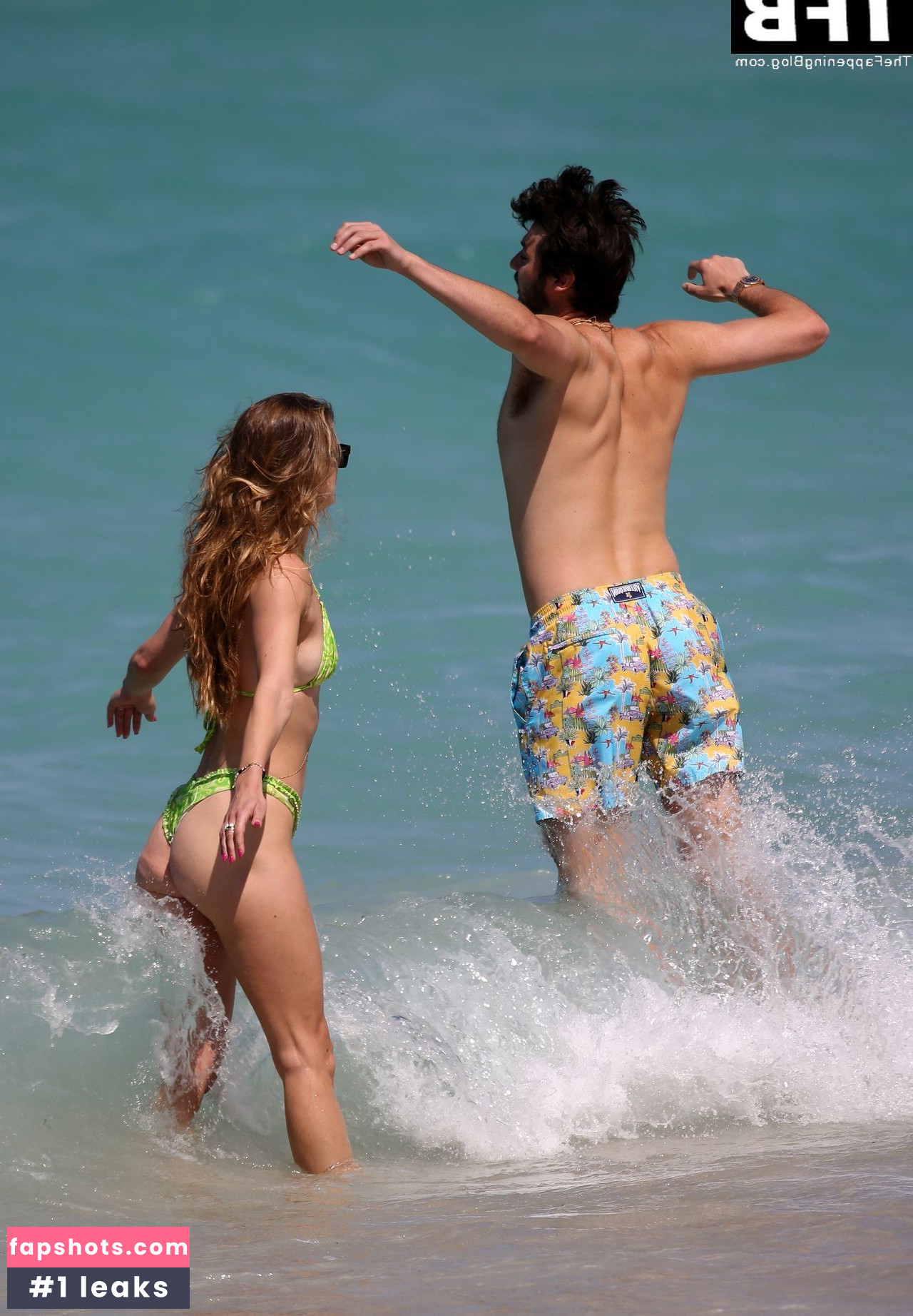 Nina Agdal gallery photo #1045